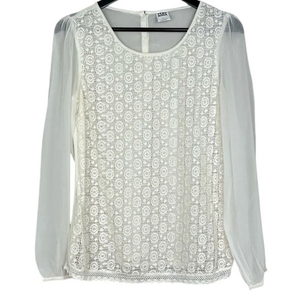 Vero Moda chiffon long sleeve with lined lace  front. - Picture 1 of 6
